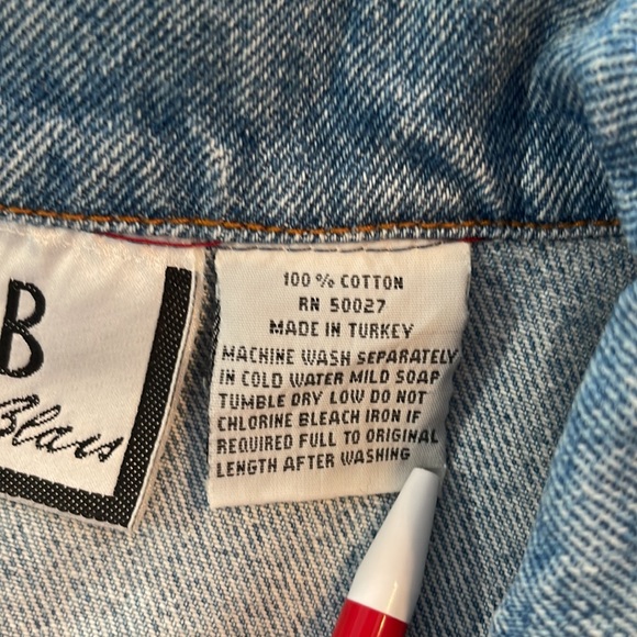 Vintage Bill Blass Made in Turkey Light Denim Vest- Size Medium - Picture 6 of 7